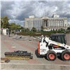 Демонтаж конструкций и пересадка зелени на красноярской площади Революции продлится до октября