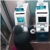 Пытавшегося с помощью взрыва украсть из банкомата более 2 млн рублей красноярца отправили в колонию (видео)