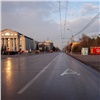 В Красноярске перекрыли часть улицы Карла Маркса. Автобусы и троллейбусы поедут по новой схеме 