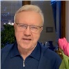 «Дарите людям свои улыбки!»: губернатор Александр Усс из дома поздравил красноярок с 8 Марта (видео)