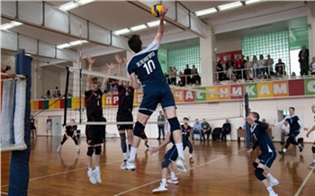 «Снова в игре!»: зеленогорские волейболисты вернули кубок Чемпионата Красноярского края домой