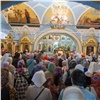 «Люди выстраивались в очереди»: тысячи красноярцев приложились к святым мощам Георгия Победоносца 