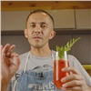«В жару и в прохладу»: шеф-повар Евгений Баранников поделился рецептами сибирского чая и лимонада (видео)