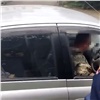 Нетрезвый красноярец повез дочку в садик и нарвался на полицейских (видео) 