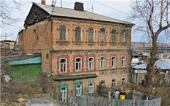 Каменные дома и резные «деревяшки»: последние дни Николаевки перед сносом