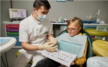 «Доктор — это друг»: как найти чуткого стоматолога для своего ребенка в Красноярске