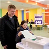 Представители «Единой России» продолжают голосовать в Красноярске на выборах президента РФ
