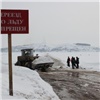 В Красноярском крае с оторвавшейся льдины спасли двух рыбаков