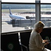 Пассажиры с билетами не смогли улететь в Красноярск из-за нехватки мест в самолете