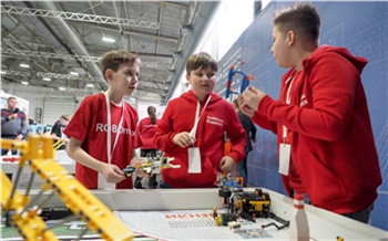 «Наука, технология и искусство»: как в Красноярске стартовал национальный чемпионат по робототехнике