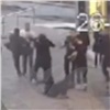 «Посмотрел как-то не так»: стали известны подробности массового избиения у бара в Красноярске (видео)