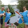 В Красноярске появился новый арт-объект в виде полутораметрового аиста
