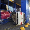 Протаранивший на BMW витрину «Ленты» красноярец лишился машины и свободы (видео)