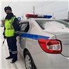 В Красноярске неопытная автоледи чуть не сбила ребенка на переходе (видео)
