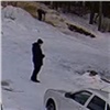 Рабочий упал в яму с золой и погиб от ожогов в селе Березовское Красноярского края 