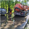 В Красноярске после ночного ливня с дорог откачали 750 кубометров воды 