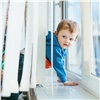 4-летний мальчик выпал из окна на западе Красноярского края 