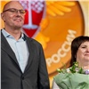 Красноярка Елена Гавриленко получила нагрудный знак «Доброволец России»