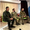 Участники СВО поделились опытом с красноярскими учениками