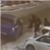 В Красноярске автоледи сбила невнимательную школьницу (видео)