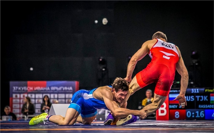 «Каждый год здесь зажигаются новые звезды»: лучшие фото международного турнира по вольной борьбе Кубок Ивана Ярыгина в Красноярске
