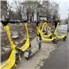 В Красноярске до сих пор не утвердили правила размещения самокатов