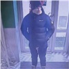 В Красноярске разыскивают подозреваемого, укравшего телефон у школьницы