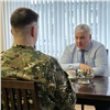 Глава Центрального района Красноярска передал бойцу СВО ноутбук для управления дронами