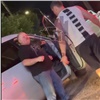 Водители подрались в очереди на АЗС в Красноярске (видео)