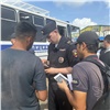На оптовой базе в Красноярске нашли 10 нелегалов