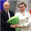 Владимир Путин наградил красноярскую учительницу Нину Краюшкину (видео)