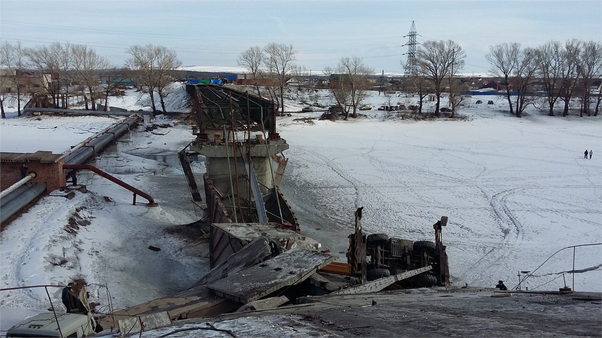 Погода в минусинске. Мост Минусинск. Минусинск обрушение моста. Минусинск через мост Енисей. Новый мост Минусинск.