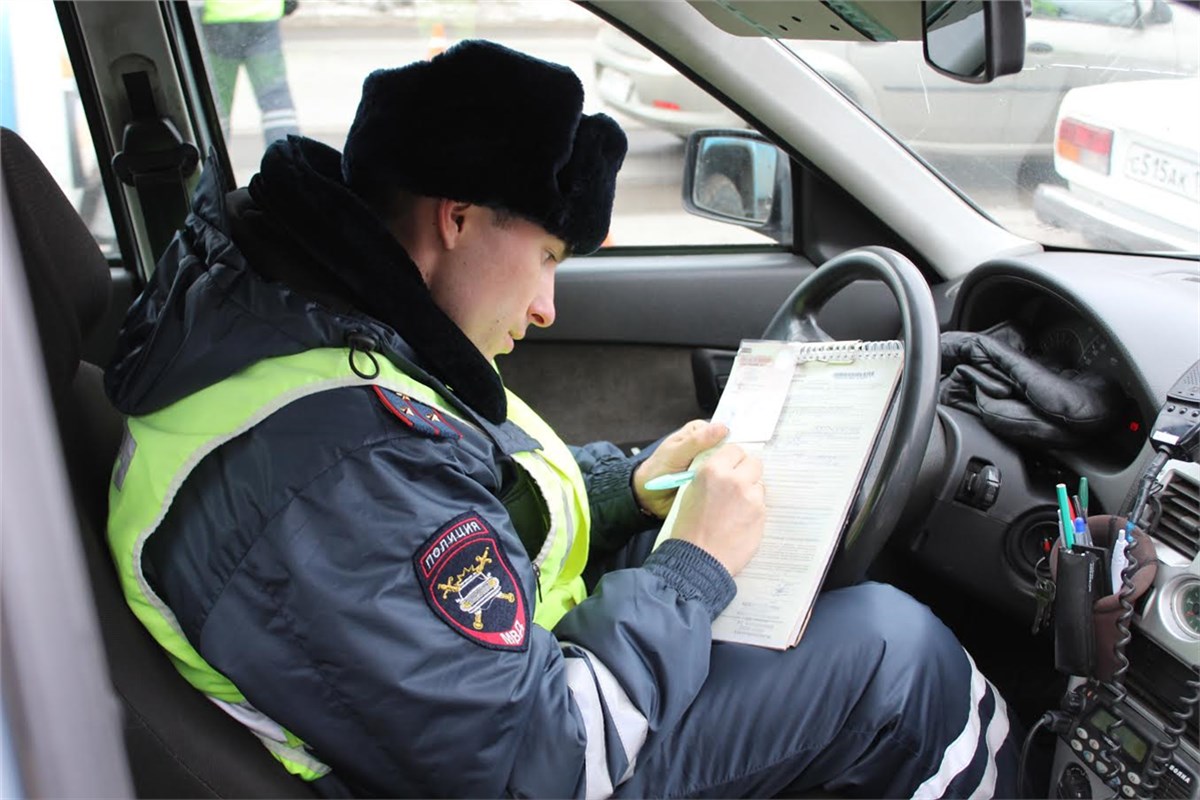 Пьяный муж попался за рулем в том же месте спустя день после пьяной жены /  Происшествия Красноярска и Красноярского края / Newslab.Ru