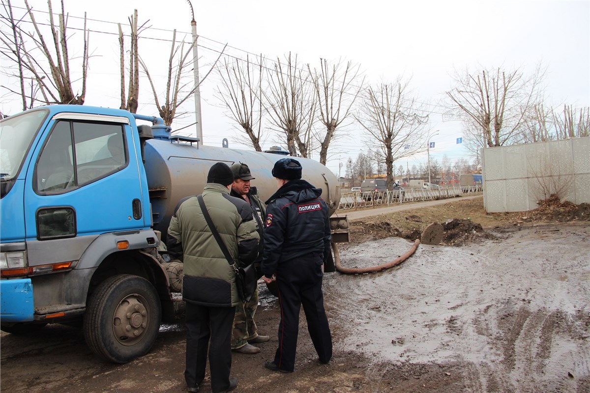 В Красноярске оштрафовали незаконных ассенизаторов и закрыли точку слива  нечистот в Академгородке / Новости общества Красноярска и Красноярского  края / Newslab.Ru