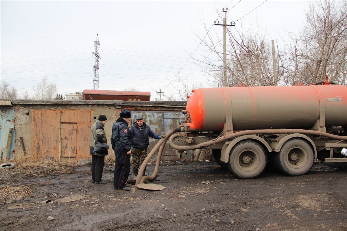 В Красноярске оштрафовали незаконных ассенизаторов и закрыли точку слива  нечистот в Академгородке / Новости общества Красноярска и Красноярского  края / Newslab.Ru