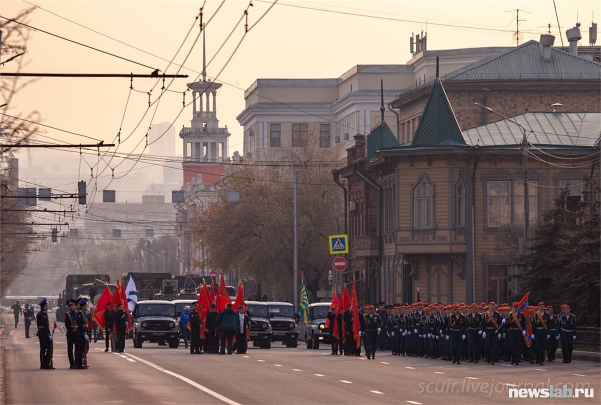 Парад, рок-фронт, праздничные посадки и салют: День Победы в Красноярске /  Новости общества Красноярска и Красноярского края / Newslab.Ru