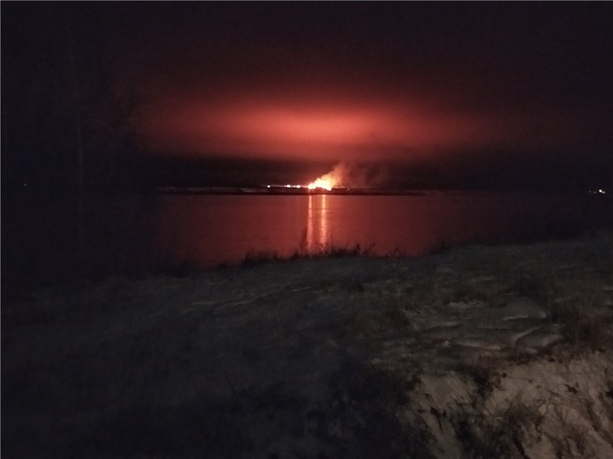 Жители Богучанского района заметили зарево над лесом. По мнению пожарных,  ничего страшного не произошло / Происшествия Красноярска и Красноярского  края / Newslab.Ru