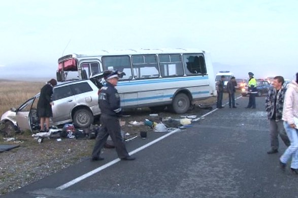 
        В Саяногорске иномарка врезалась в автобус, водитель погиб
 / Происшествия Красноярска и Красноярского края
        / Newslab.Ru