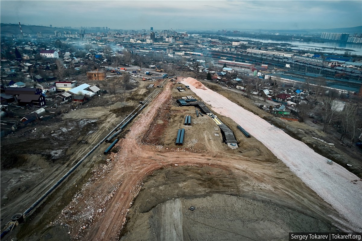 Красноярский фотограф показал строительство развязки для съезда с  Николаевского моста в Студгородок / Новости общества Красноярска и  Красноярского края / Newslab.Ru