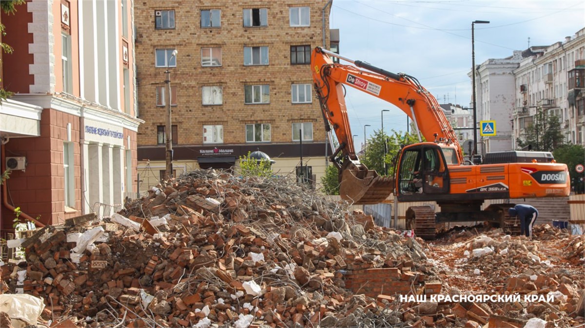 В Красноярске снесли кафе «Кантри» и частично открыли проезд по Мира /  Новости общества Красноярска и Красноярского края / Newslab.Ru