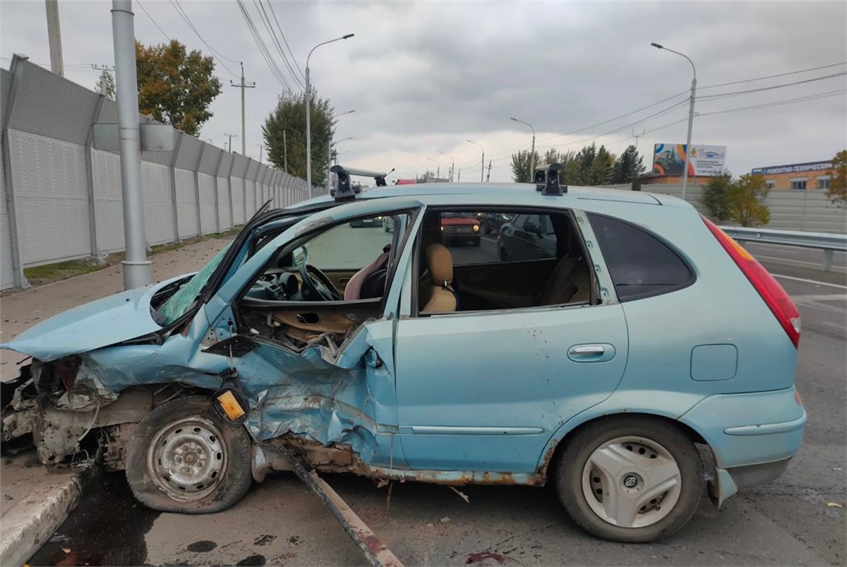 В ДТП на Калинина в Красноярске погиб мужчина и пострадал ребенок /  Происшествия Красноярска и Красноярского края / Newslab.Ru